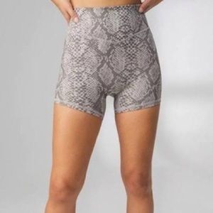 Balance Athletica (Vitality) Ascend Short in Boa Print